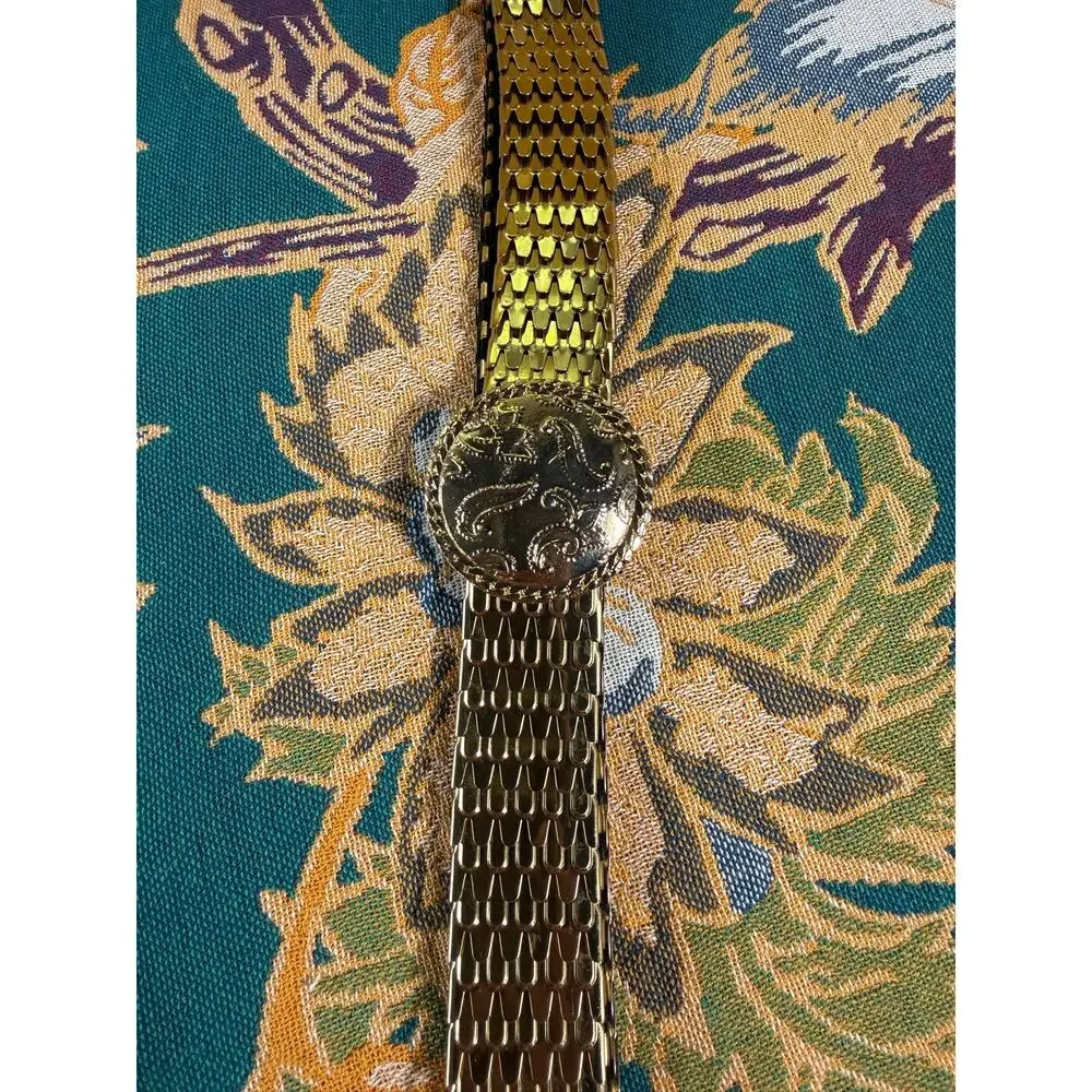 Retro 1990s Gold Tone Fish Scale Elastic Belt Textured Coin Buckle Wide Cinch